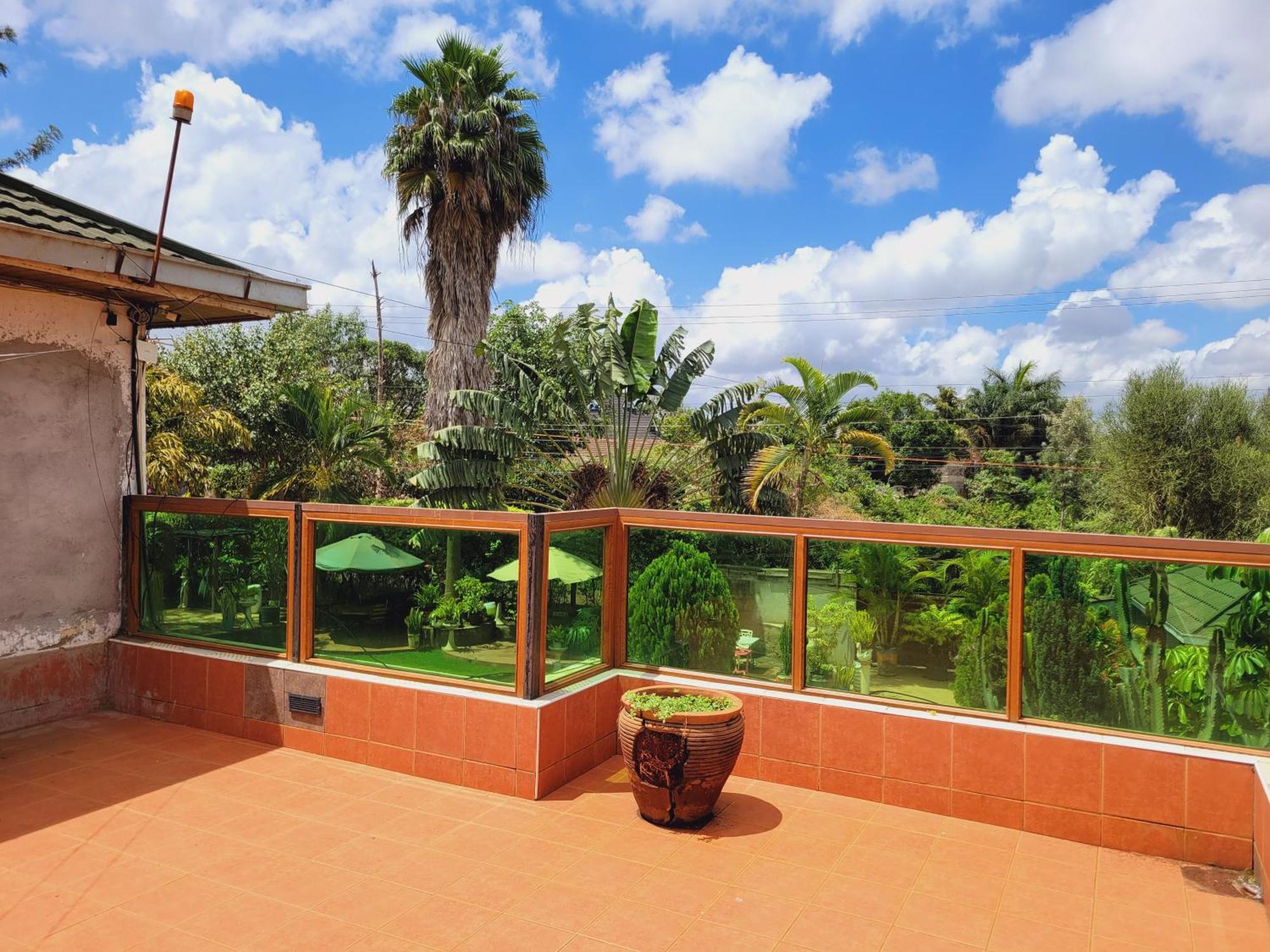Plant House Hotel Ruiru Kültér fotó