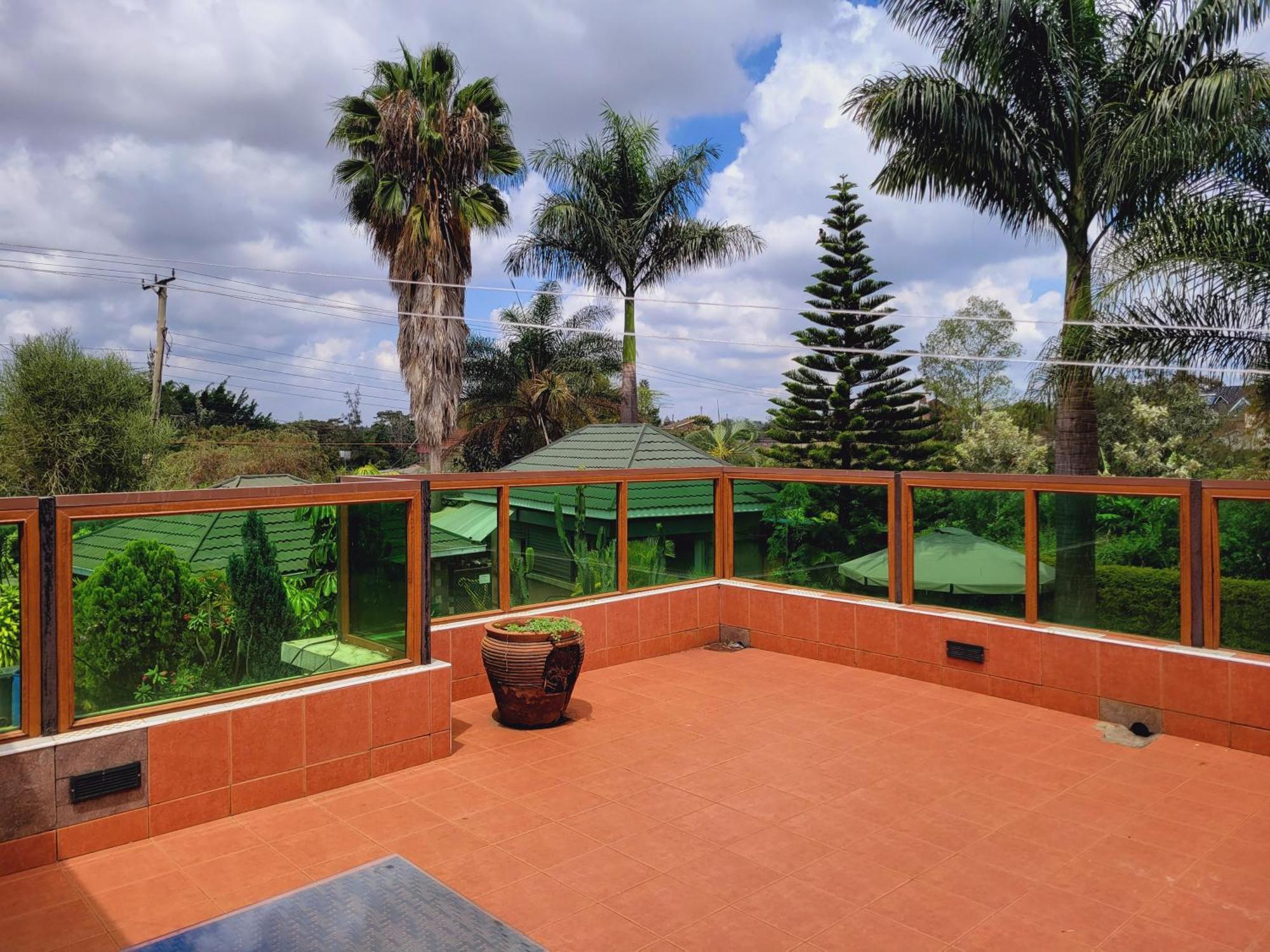 Plant House Hotel Ruiru Kültér fotó